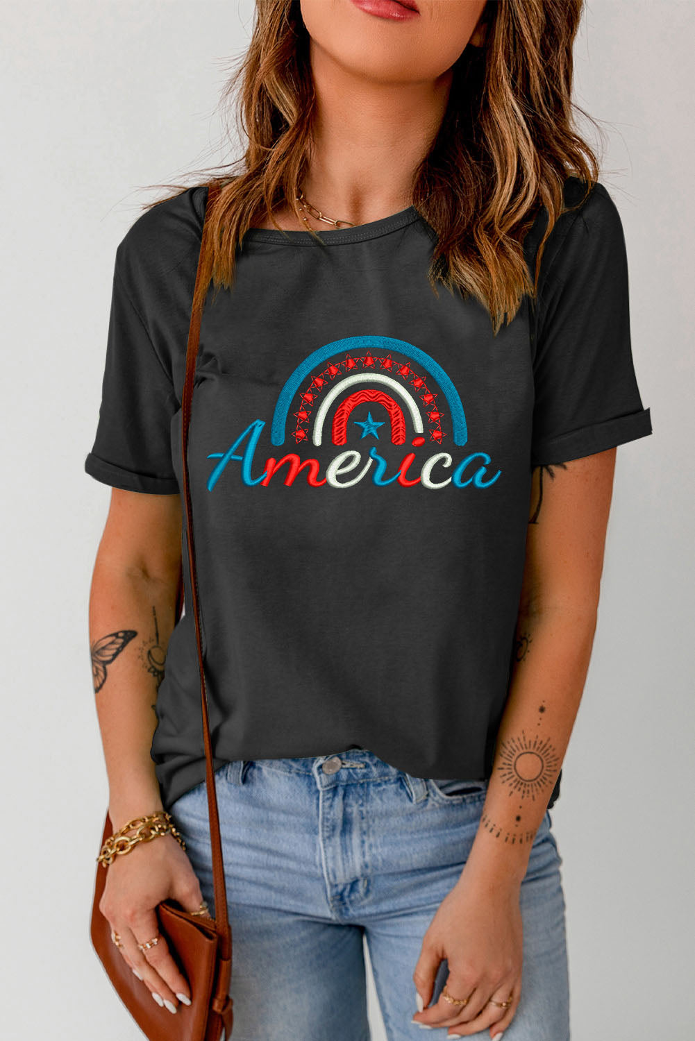AMERICA Embroidered Round Neck Cuffed Tee Shirt