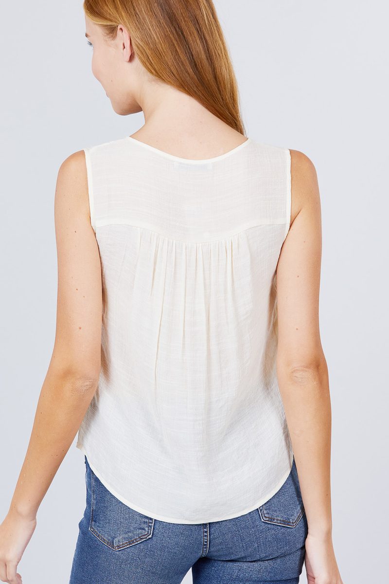 Sleeveless Front Pleats Detail W/button Woven Top